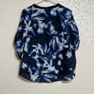 BCBGMAXAZRIA Blue Hidden Button‎ Down Floral Print Blouse Roll Tab Sleeve L